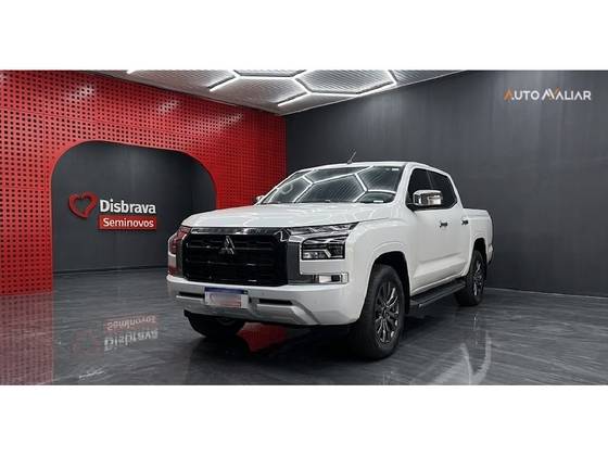 MITSUBISHI TRITON 2.4 BITURBO DIESEL CD HPE 4X4 AUTOMÁTICO